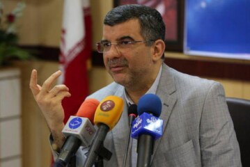 تقدیر دکتر حریرچی قائم مقام وزارت بهداشت از بسیج دانشجویی ع پ شهید بهشتی در تحلیل مسائل حوزه بهداشت و درمان